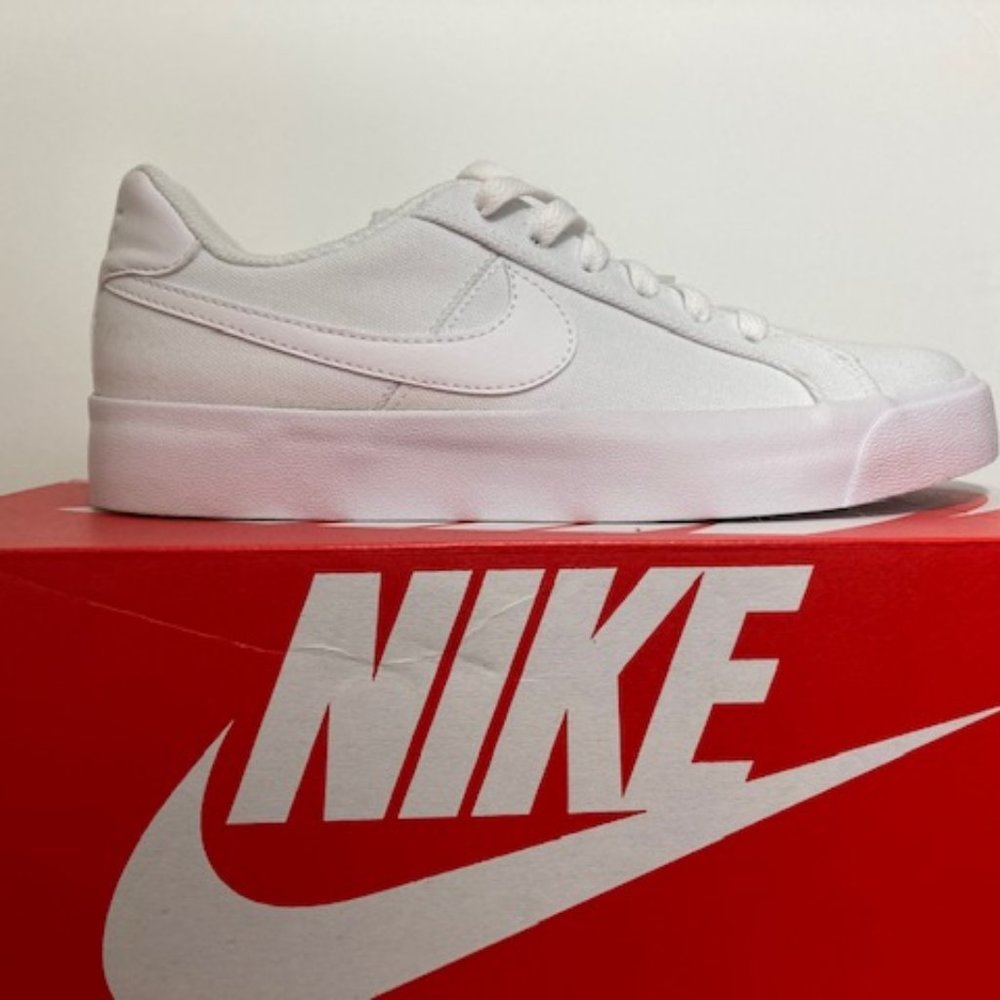 *BRAND NEW* Womans NIKE Cout Royale Sneaker